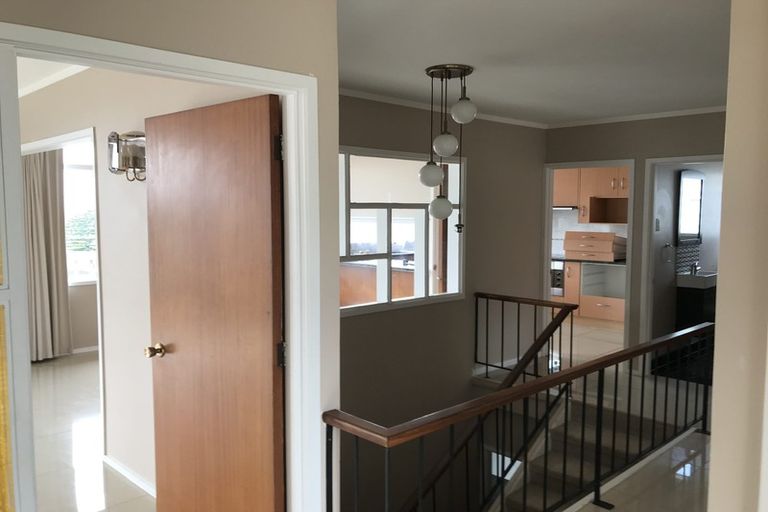 Photo of property in 20 Grenada Avenue, Forrest Hill, Auckland, 0620