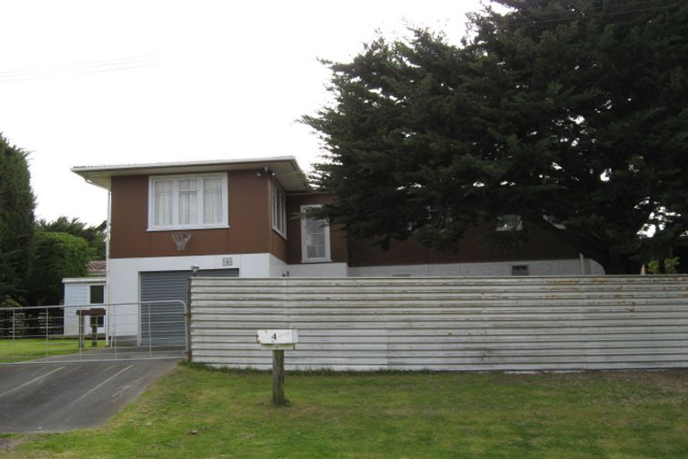 Photo of property in 4 Arthur Street, Waikawa Beach, Levin, 5573