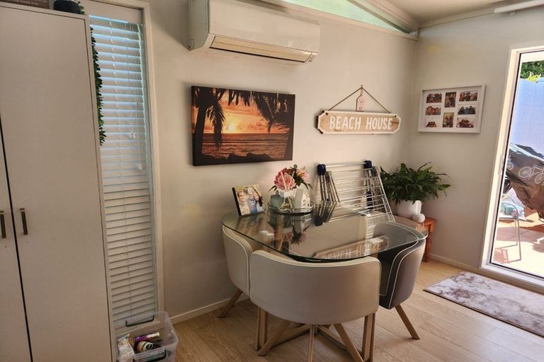 Photo of property in 1/38 William Souter Street, Forrest Hill, Auckland, 0620