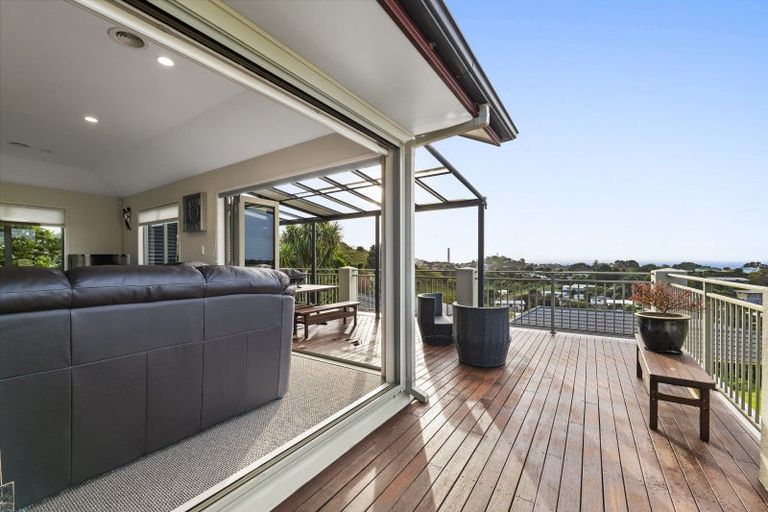 Photo of property in 11a Lemont Place, Westown, New Plymouth, 4310