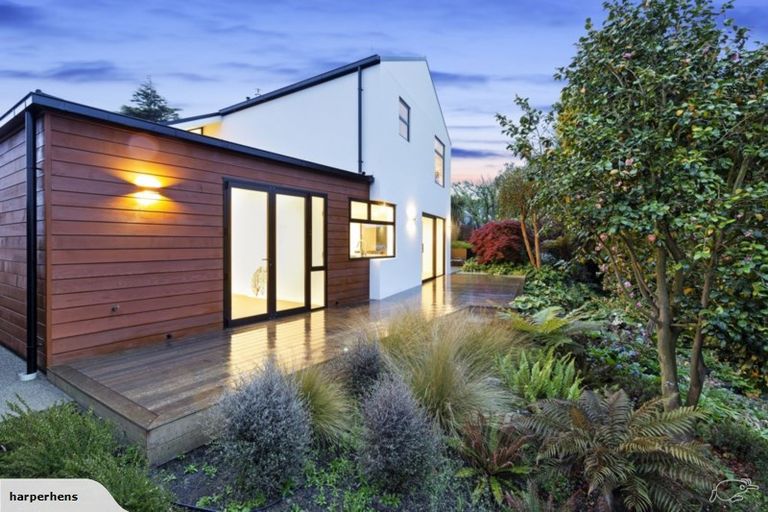Photo of property in 80c Clyde Road, Ilam, Christchurch, 8041