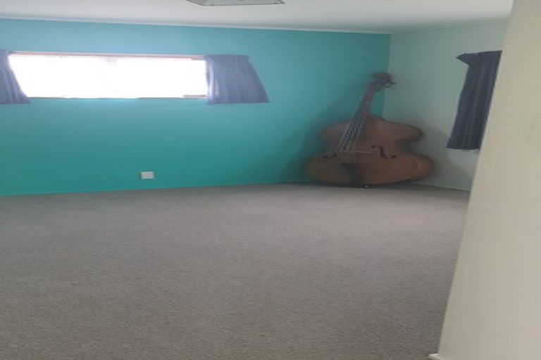 Photo of property in 20 Harbour Crest Drive, Waiuku, 2123