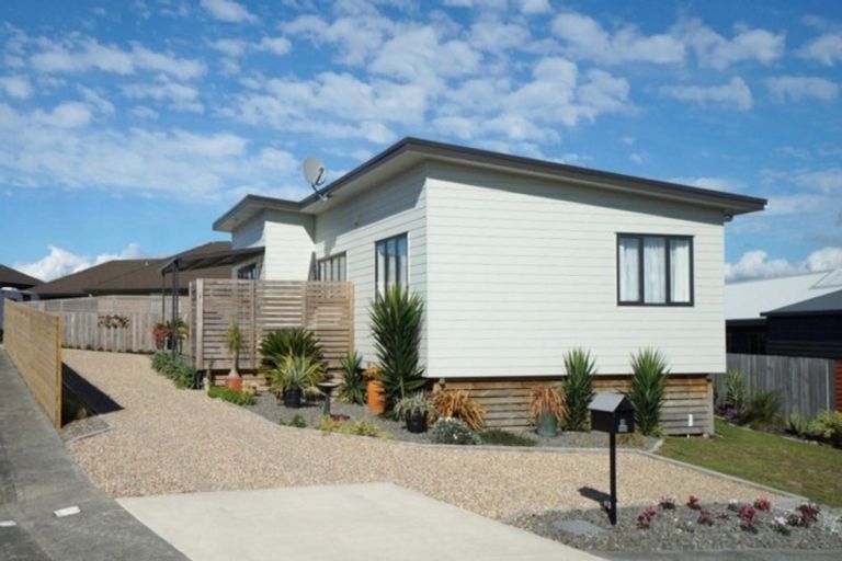Photo of property in 12 Ocean View Rise, Ruakaka, 0116