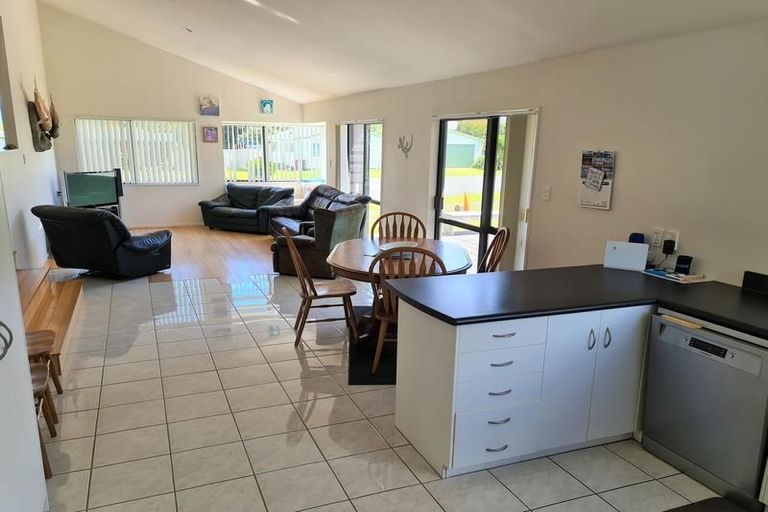 Photo of property in 109 Manuka Place, Matarangi, Whitianga, 3592