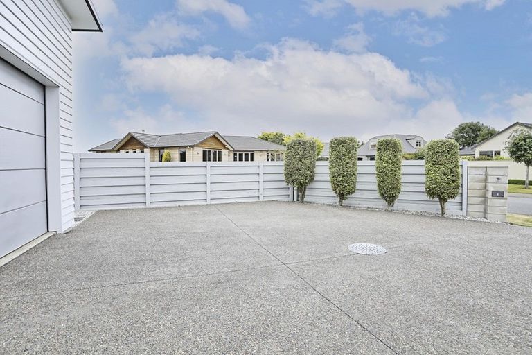 Photo of property in 18 Rosewood Drive, Rosedale, Invercargill, 9810