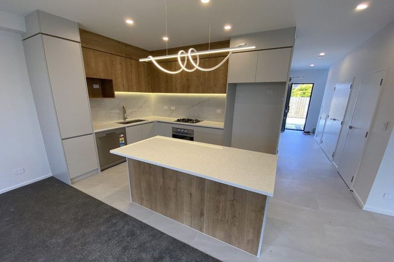 Photo of property in 26b Grande Vue Road, Papatoetoe, Auckland, 2025