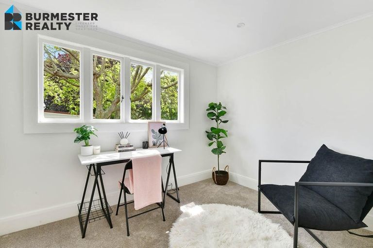 Photo of property in 5 Porter Crescent, Helensville, 0800