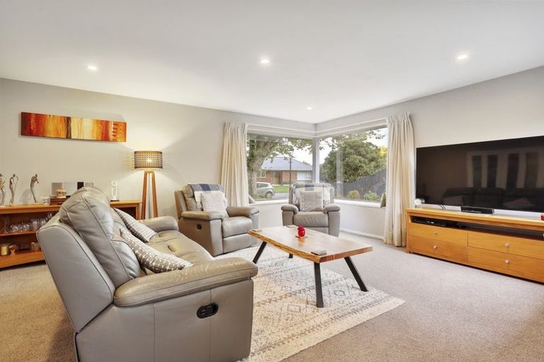 Photo of property in 17 Windsor Court, Rangiora, 7400