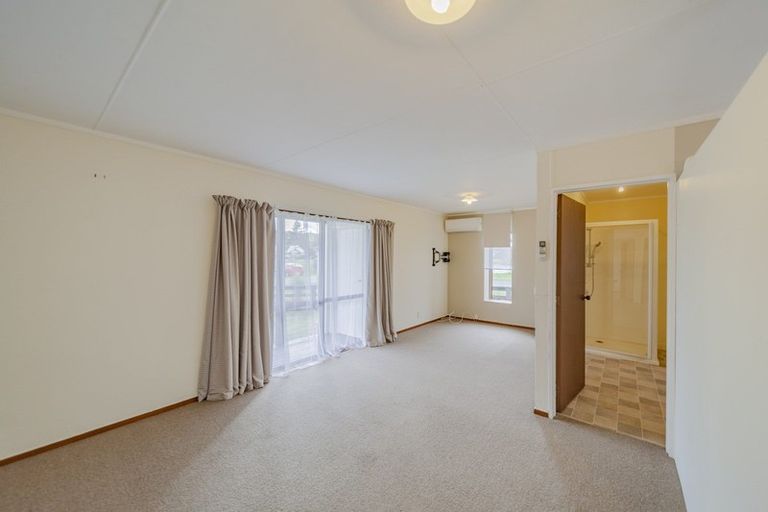 Photo of property in 13 Carruthers Street, Otane, 4202