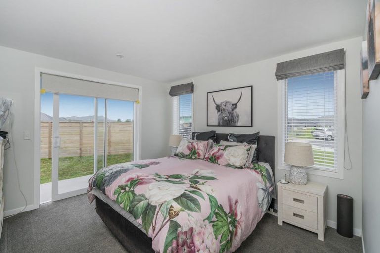 Photo of property in 7 Ronomor Place, Whitianga, 3510