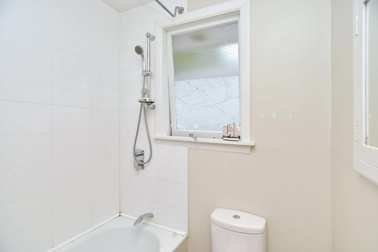 Photo of property in 8 Packe Street, Edgeware, Christchurch, 8013