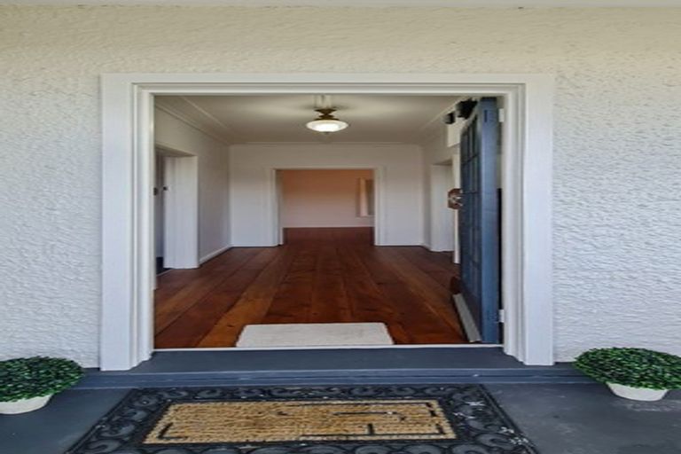 Photo of property in 23 Ross Street, Marton, 4710