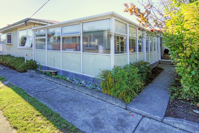 Photo of property in 24 Fergusson Street, Solway, Masterton, 5810