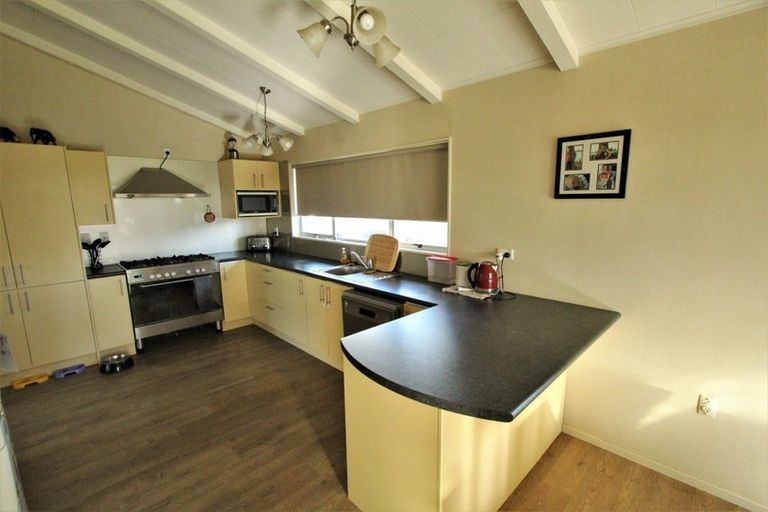 Photo of property in 6 Marlborough Place, Tokoroa, 3420