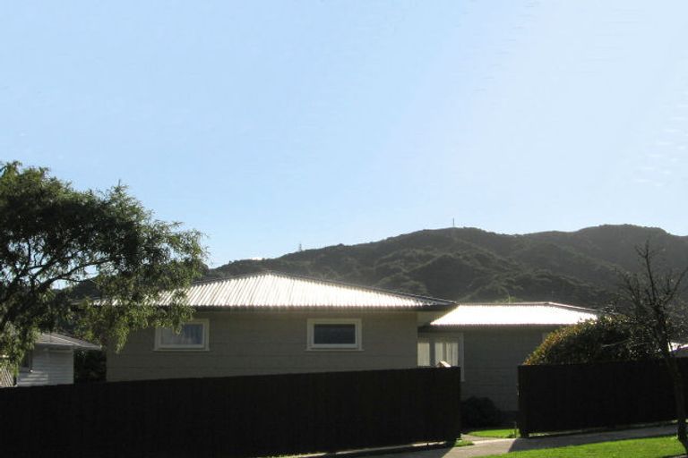 Photo of property in 13 Mimihau Grove, Wainuiomata, Lower Hutt, 5014