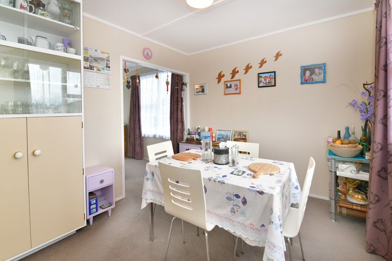 Photo of property in 31 Hillcrest Road, Hatfields Beach, Orewa, 0931