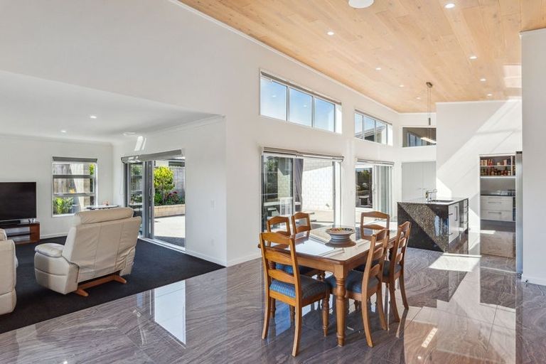 Photo of property in 15 Taranui Way, Paraparaumu Beach, Paraparaumu, 5032