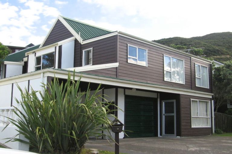 Photo of property in 9 Epping Grove, Karori, Wellington, 6012