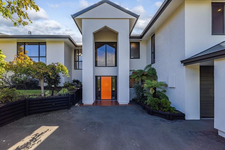 Photo of property in 6 Kaikomako Place, Cass Bay, Lyttelton, 8082