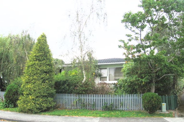 Photo of property in 3 Ponderosa Grove, Maoribank, Upper Hutt, 5018