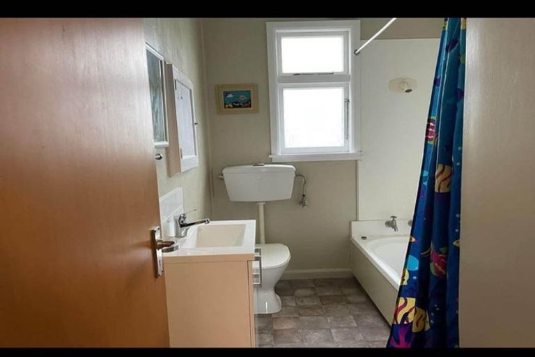 Photo of property in 1-3 Terrace Street, Roslyn, Palmerston North, 4414