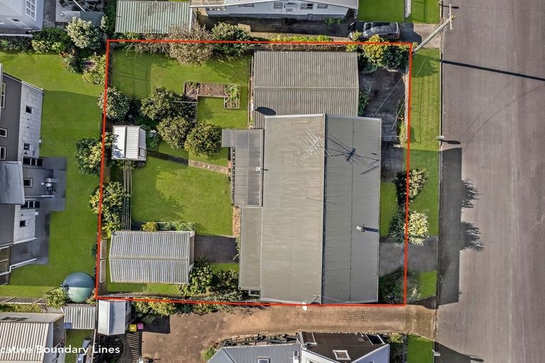 Photo of property in 22 Aputa Avenue, Te Puru, Thames, 3575