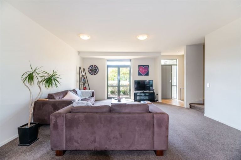 Photo of property in 68 Gunner Drive, Te Atatu Peninsula, Auckland, 0610
