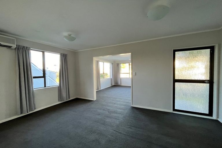 Photo of property in 42 Viewmont Drive, Harbour View, Lower Hutt, 5010