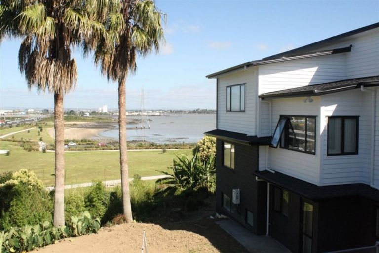 Photo of property in 30b Seacliffe Road, Hillsborough, Auckland, 1042