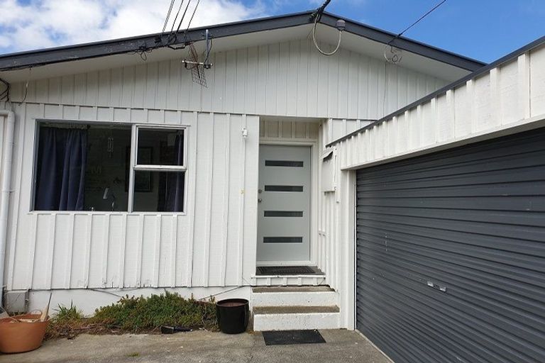 Photo of property in 27 Rhine Street, Island Bay, Wellington, 6023