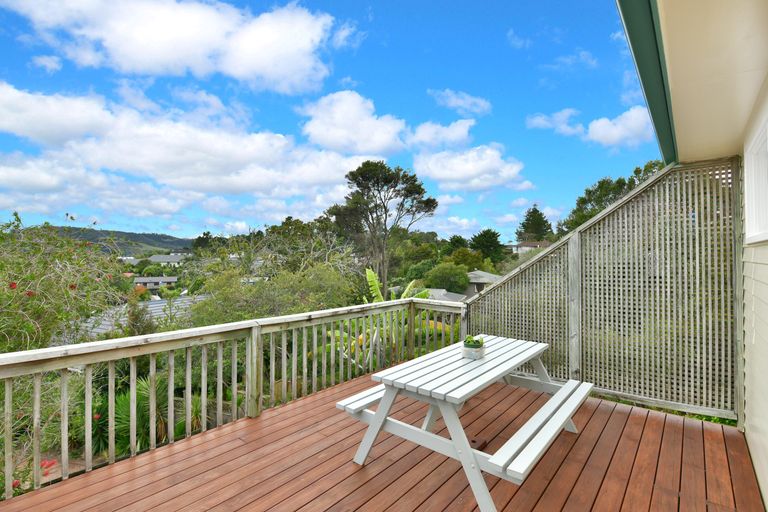 Photo of property in 31 Hillcrest Road, Hatfields Beach, Orewa, 0931