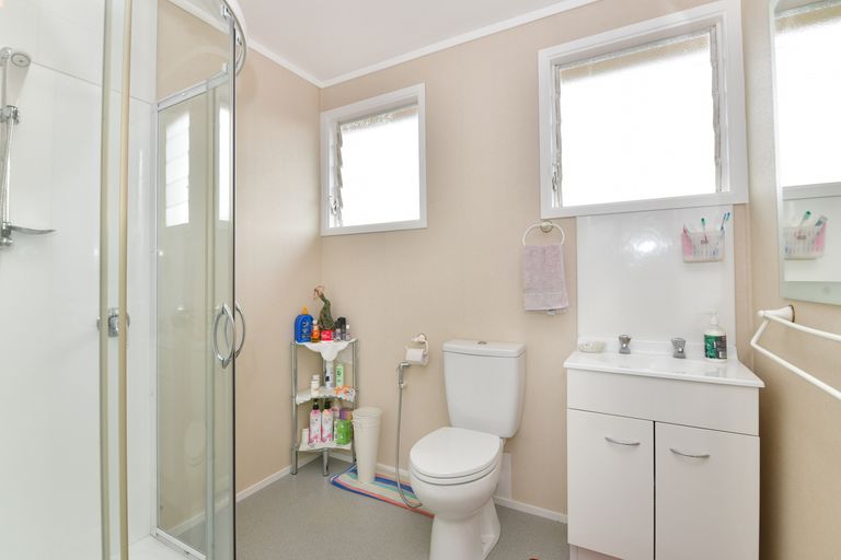 Photo of property in 31 Hillcrest Road, Hatfields Beach, Orewa, 0931