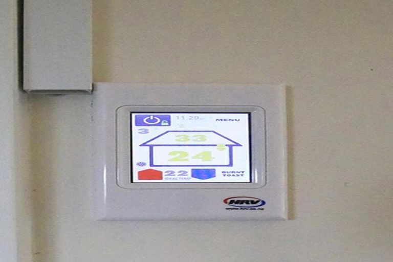 Photo of property in 1 Churchouse Road, Greenhithe, Auckland, 0632