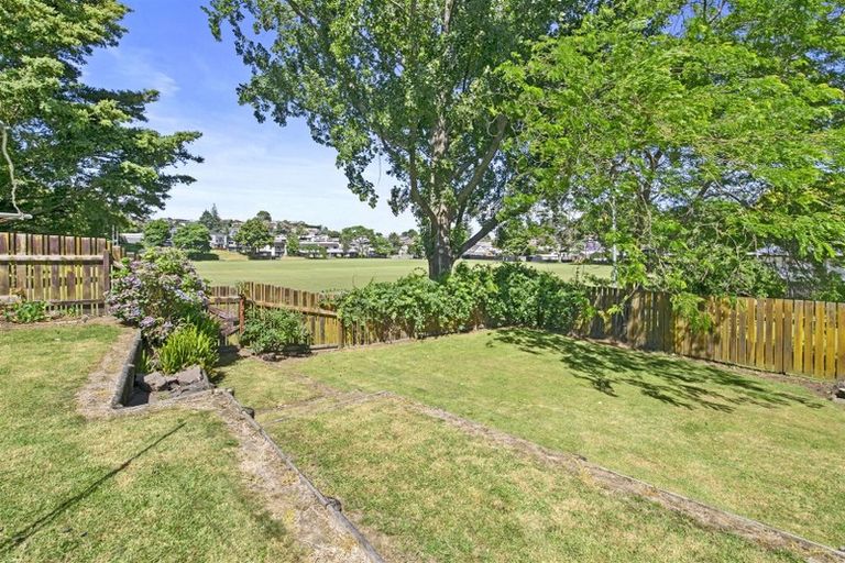 Photo of property in 8 Crombie Street, Bellevue, Tauranga, 3110