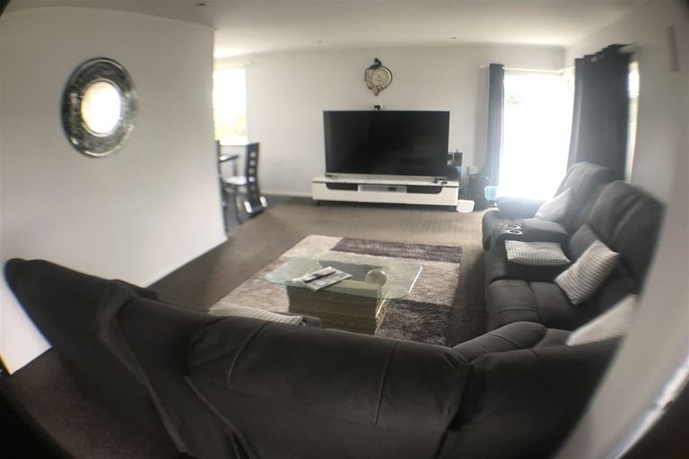 Photo of property in 63 Greenmeadows Avenue, Manurewa East, Auckland, 2102