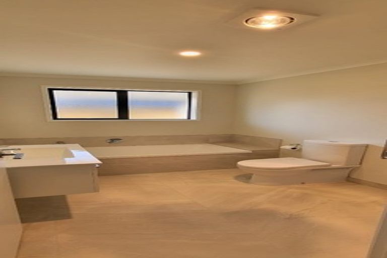 Photo of property in 49a Mclarin Road, Glenbrook, 2681