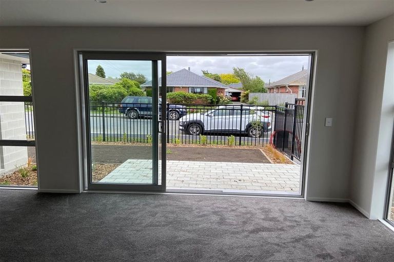 Photo of property in 9/3 Nyoli Street, Northcote, Christchurch, 8052