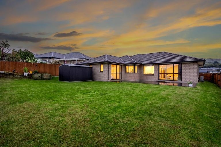 Photo of property in 10 Helenvale Crescent, Pokeno, 2402