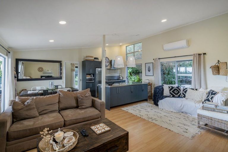 Photo of property in 43 Holland Close, Pauanui, Hikuai, 3579