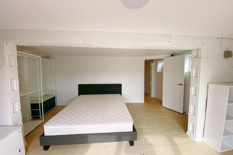 Photo of property in 37 Hillcrest Road, Hillcrest, Hamilton, 3216