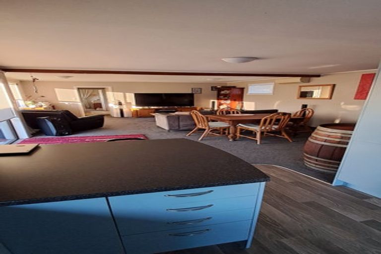 Photo of property in 992 Paerata Road, Paerata, Drury, 2676