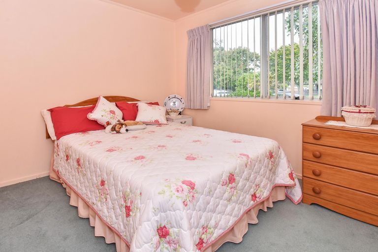 Photo of property in 14 Adel Place, Weymouth, Auckland, 2103