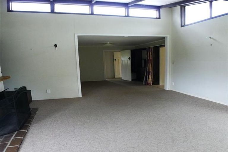Photo of property in 225 Hanham Road, Kumeu, 0891