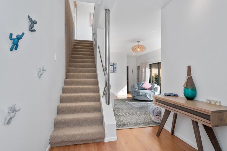 Photo of property in 28 Seaview Road, Otumoetai, Tauranga, 3110