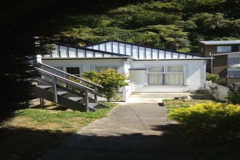 Photo of property in 40 Todman Street, Brooklyn, Wellington, 6021