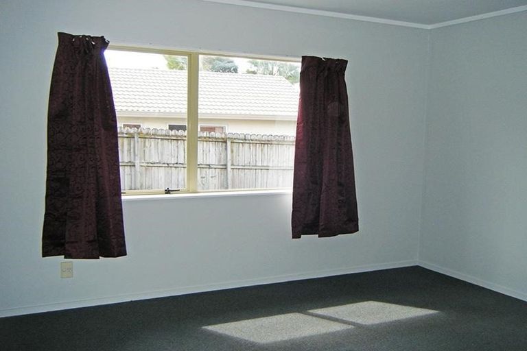 Photo of property in 1 Tullis Place, Burswood, Auckland, 2013