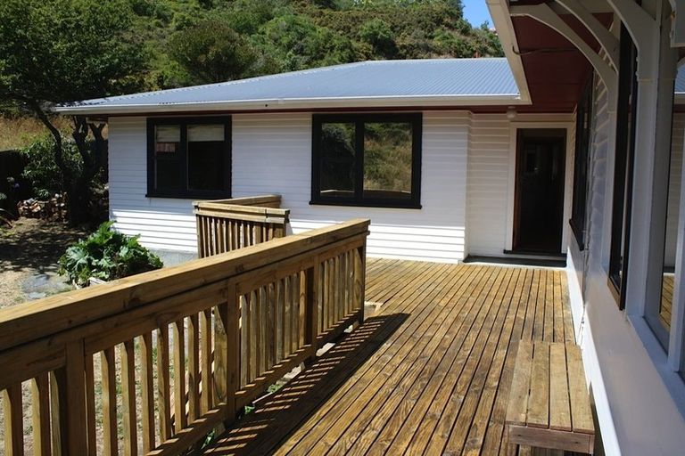 Photo of property in 50 Melrose Road, Island Bay, Wellington, 6023