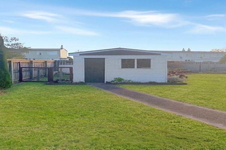 Photo of property in 23 Holland Crescent, Bulls, 4818