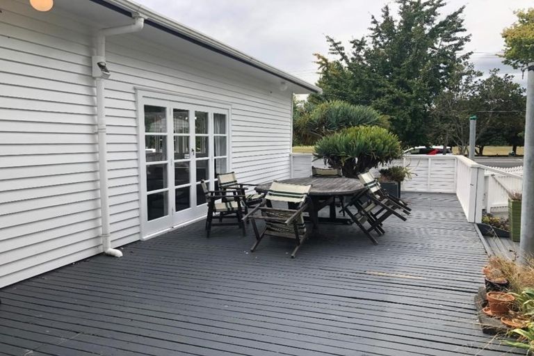 Photo of property in 25 Taupaki Road, Taupaki, Henderson, 0782