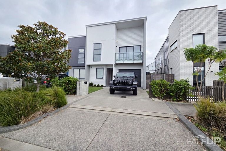 Photo of property in 16 Chaffinch Road, Hobsonville, Auckland, 0616